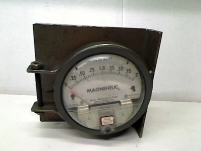 DWYER MAGNEHELIC PRESSURE GAGE 2002C - Image 1 of 3