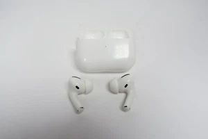 FOR PARTS/WORKING Apple AirPods Pro 2nd Gen READ DESCRIPTION - Photo 1 sur 4