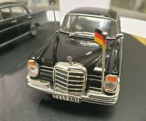 Vitesse Mercedes Benz Automodell L169 300 SE "Presidential Car" 1961 M 1:43 - Picture 1 of 12