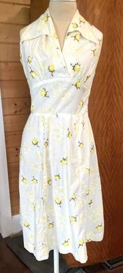 Vestido halter vintage años 40 años 50 blanco con flores amarillas estampado algodón Foto 1 de 4
