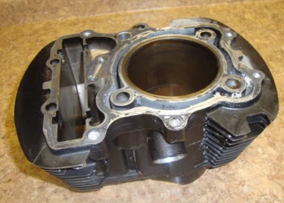 Honda Shadow VT1100 VT 1100 1998 Aero VT1100CT motor cilindro delantero jarra J3 Foto 1 de 4