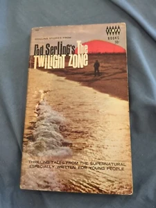 Chilling Stories from Rod Serling's the Twilight Zone by Rod Serling PB 1965 - Imagen 1 de 3