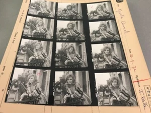 NICOLE COURCEL  : PLANCHE CONTACT ORIGINALE DE 1972 - Imagen 1 de 1