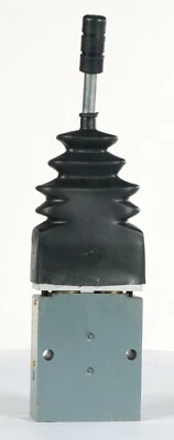 New 1X2TH6L06107 Rexroth - Sigma Stackable Single Axis Hydraulic Pilot Controlle - Image 1 of 4