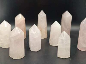 Prismas/torres de cristal de cuarzo rosa - Imagen 1 de 3