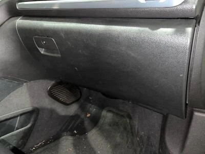 GMC Acadia Ebony-19I 2013 guantera compartimento de almacenamiento Foto 1 de 2