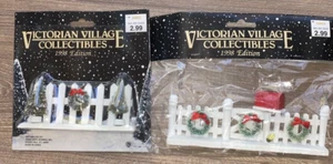 2 accesorios coleccionables vintage Victorian Village valla de Navidad 1999 Ames - Imagen 1 de 7