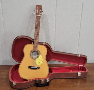 American Girl Doll 10.5" Acoustic Guitar w/ Case No Strap Read Description - Picture 1 of 7
