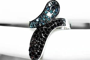 Blue Diamonds & Black Diamonds 9ct White Gold (6.25g) Wrap Band Ring Size N/7 - Picture 1 of 11