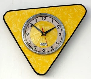 NUOVO 31 cm retrò orologio da parete giallo - stile metà secolo vintage stile atomico francese - Foto 1 di 4