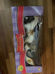 ANASTASIA ROYAL HORSE AND CARRIAGE GALOOB DISNEY RARE FOR DOLLS New in BOX - Picture 1 of 8