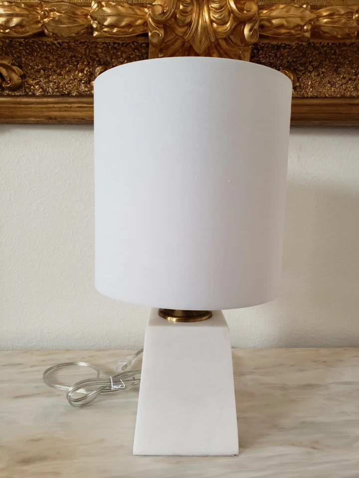 Trident Home - Lámpara de mesa MÁRMOL MACIZO - Precio de venta sugerido por el fabricante 189,99 USD Foto 1 de 4