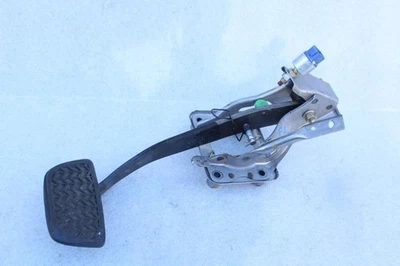 1995 1996 1997 1998 1999 2000 LEXUS LS400 BRAKE PEDAL - Image 1 of 4