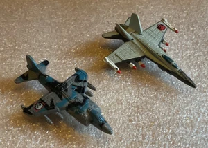 Micro Machines Harrier FRS.1 & F-18 Hornet Jet Aircraft Galoob - Picture 1 of 6