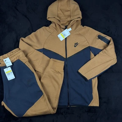Men’s Nike Tech Fleece Sweatsuit Sportsweat Tracksuit   Dark Blue/Tan size M - Image 1 of 3