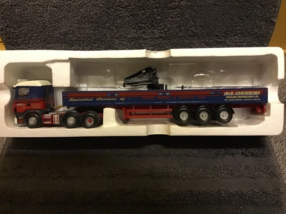 Scania Baustoffsattelzug mit Ladekran von Corgi 1:50 gebraucht - Bild 1 von 2