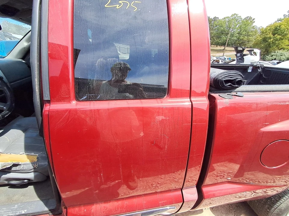 Used Rear Left Door Assembly Rear Side fits: 2006 Dodge Dakota Club Cab 4 Dr Rea - Image 1 of 4