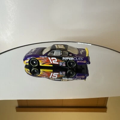 Coche fundido a presión Kerry Earnhardt #12 Super Cuts 2002 Monte Carlo Foto 1 de 4