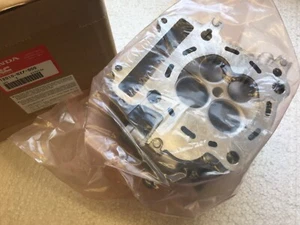 NSF250R Honda Moto 3 HEAD ASSY (1) - 12010 NX7 000 - Picture 1 of 2