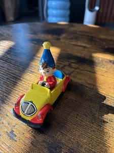 1985 NODDY CAR WITH NODDY DRIVER VINTAGE ERTL ENID BLYTON DIE-CAST NODDY CAR - Picture 1 of 3