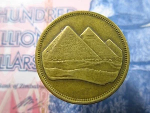 Egypt 10 Qirsh 1984 World Money Coin bh8L - Picture 1 of 2