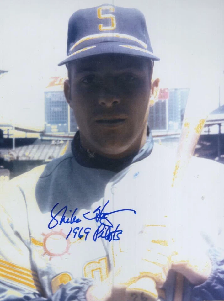 FOTO 8X10 AUTOGRAFIADA FIRMADA POR PILOTOS DE Mike Hegan 1969 con certificado de autenticidad Foto 1 de 1