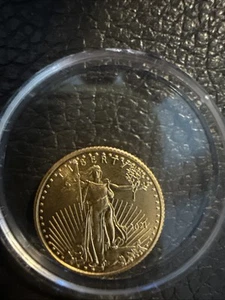 2021 1/10th Oz Gold Eagle - Picture 1 of 4