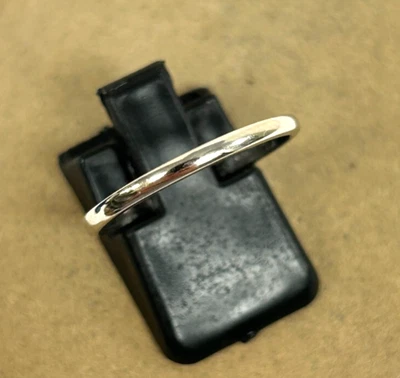 DELICADO ANILLO BANDA DELGADA ARTCARVED ORO BLANCO 14K 1,7 mm TALLA 7,75 Foto 1 de 4