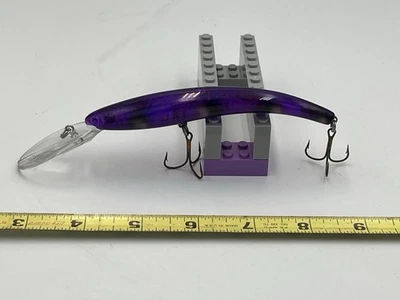 SERIE 800? NUEVO SEÑUELO ARREEF RUNNER Púrpura ~6" Largo 3/4 OZ Trolling Crankbait Foto 1 de 4