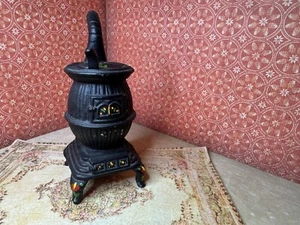 Vintage Miniature Cast Iron Black Pot Belly Stove with painted flowers - Picture 1 of 11