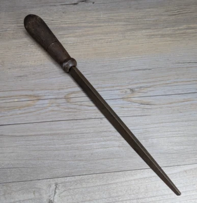 Nicholson 0 XF 5/8 英寸三角形 9 英寸长金属文件带木制手柄 — 第 1/4 张图片