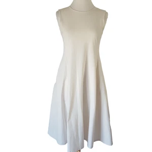 Uniqlo Airism Dress Size M Ultra Stretch Sleeveless Fit & Flare Off White NEW - Picture 1 of 11
