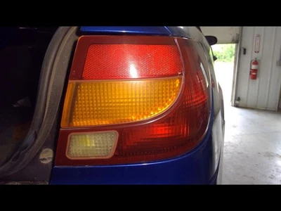 Passenger Tail Light Sedan Fits 00-02 SATURN S SERIES 1607427 - Image 1 of 4