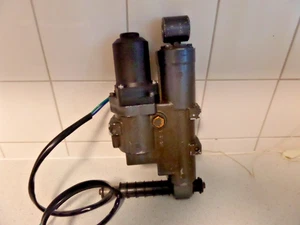 OEM YAMAHA POWERTRIM TILT F 50 F 60 TEILNR 6C5-43800-01-00 - Bild 1 von 5
