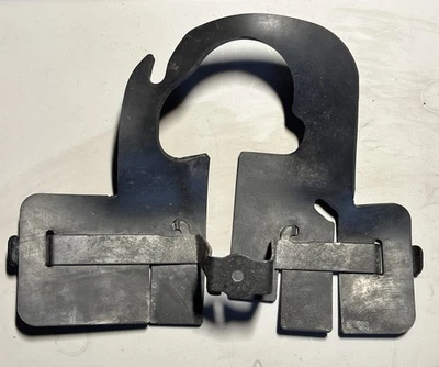 1985 年 82 - 88 本田 Rebel CMX250 原始设备制造商隔热橡胶底槽 — 第 1/2 张图片