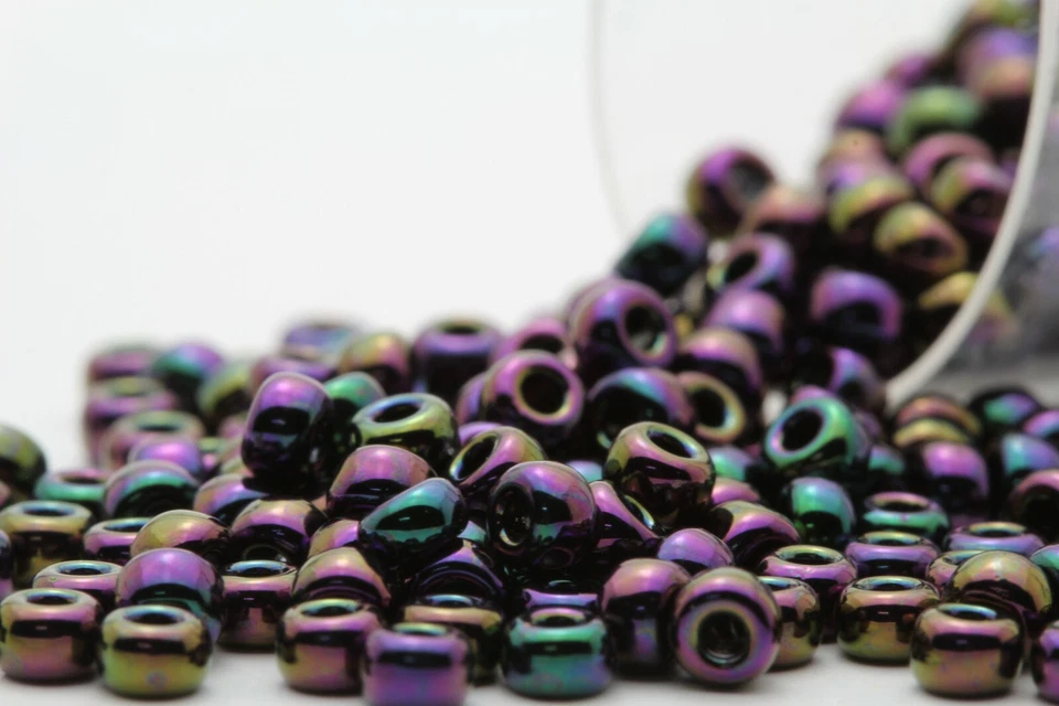 Miyuki Round Rocailles 8/0 Seed Beads - 30grs Bag Various colors - PS44 - Image 1 of 1