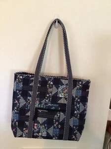 Vera Bradley Large Multi Blue Quilted Tote Bag Zip Top Pockets 19x15" - Bild 1 von 8