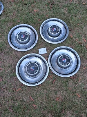 Single Factory 1977 78 1979 Buick Lesabre Estate wagon 15 in Hubcap Wheel cover - Image 1 of 4