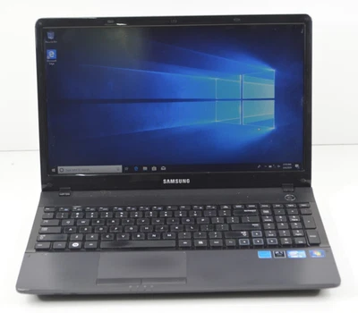 Samsung NP300E5A-A01UB computer portatile con Windows 10 Home i3-2330M 2,20 GHz 4 GB Ram DVDOpe - Immagine 1 di 4