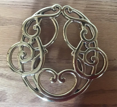 ИСТОРИЧЕСКАЯ ЛАТУННАЯ ПОДСТАВКА от Badwin Brass ~ ~ НОВАЯ - Изображение 1 из 2