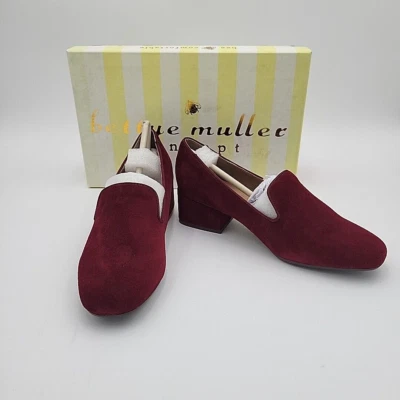 Bomba de tacón bloque Bettye Muller Concept Breeda gamuza vino profundo, EE. UU. 6M Foto 1 de 4