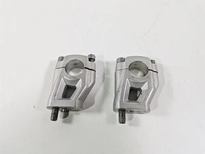 2015 Triumph Tiger Explorer XC Oem Handlebar Riser Holder Set T2040813 - Picture 1 of 11