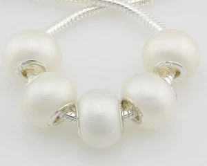 25pcs Pearl White Color Murano Lampwork Glass Beads For Charm Bracelet G2 - Picture 1 of 1