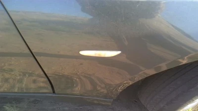 Passenger Corner/Park Light Side Marker Clear Lens Fits 06-10 BMW 550i 30366788 - Image 1 of 4