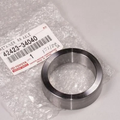 TOYOTA LEXUS / OEM / Rear Axle Bearing Retainer 42423-34040 for Tundra LX570 - Image 1 of 2