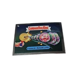 Garbage Pail Kids Paddlin Madeline 2023 Topps - Imagen 1 de 2