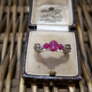 Vintage 925 Sterling Silver Ruby Trilogy Ring UK Size N.5 /US 7 Dated 2005 - Picture 1 of 8