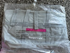 Tupperware Geld/Zubehör Schminktasche Logo Auszeichnung 9"x5"x3" Neu - Bild 1 von 2