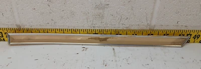 Новый OEM GM задняя правая четверть панели отделки 20133830 1979 Chevy Malibu 4 двери (676) - Изображение 1 из 4