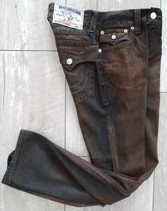 TRUE RELIGION STRAIGHT W FLAP PREM BSC OMW Jeans Herren Jeanshose Gr.28 NEU - Bild 1 von 12